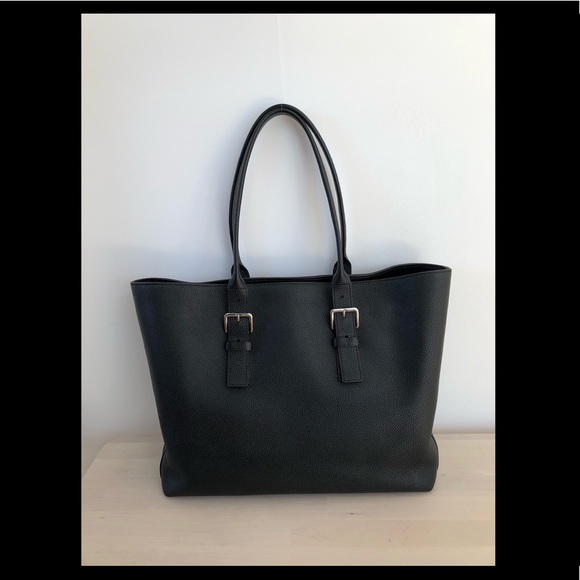 Louis Vuitton Handbags - Louis Vuitton 
Voyage Tote
Black Taurillon Leather